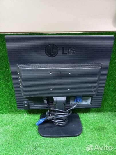 Монитор LG Flatron L1918S 19