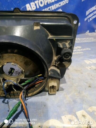 Левая фара УАЗ Симбир 3160 внедорожник умз-421