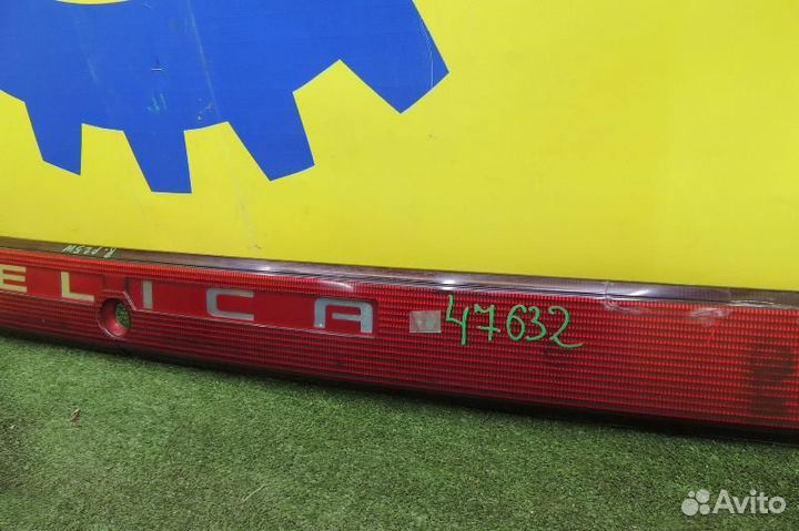 Накладка 5-й двери Mitsubishi Delica P25W