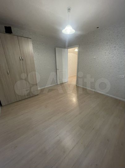 2-к. квартира, 43 м², 1/5 эт.
