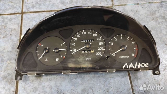 Панель приборов Шевроле Ланос с тахометром