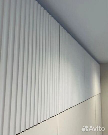 Распашной красивый шкаф