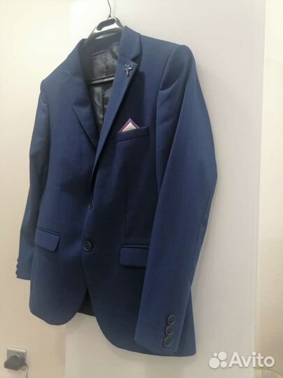 Костюм тройка