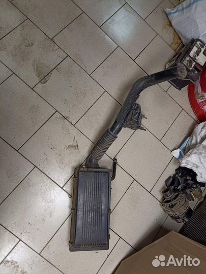 Корпус воздушного фильтра Nissan Almera N15