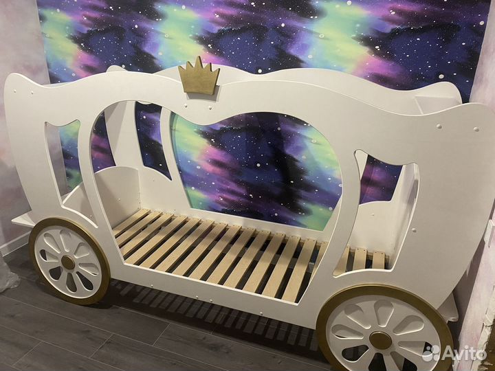 Детская кровать карета