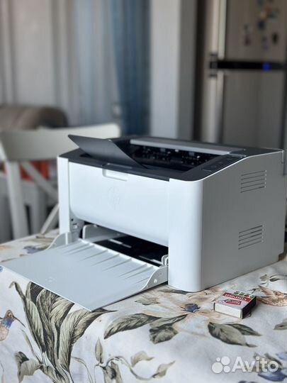 Лазерный ч/б принтер HP lazer 107 wr