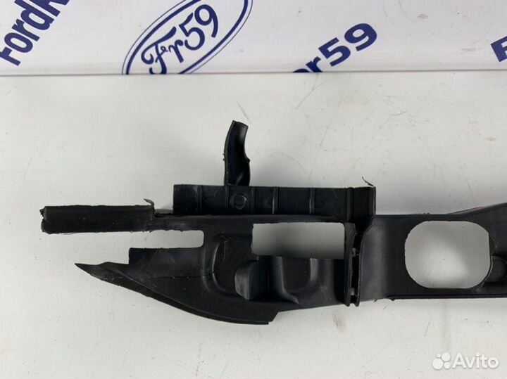 Накладка крыла передняя правая Ford Focus 2 CB4