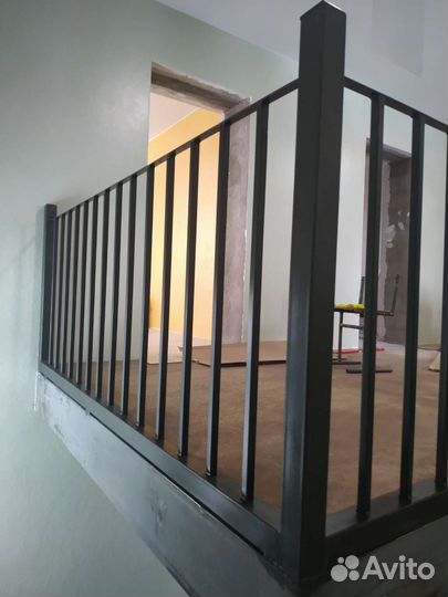 Металлические перила для лестницы