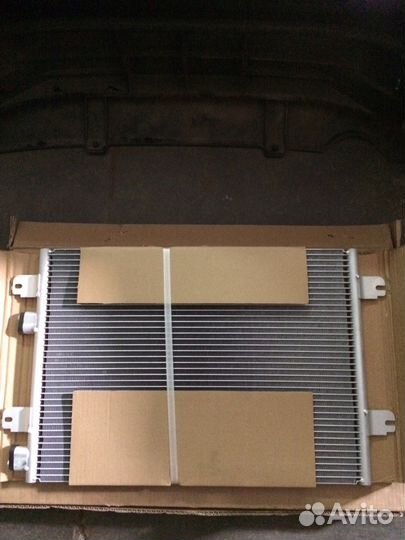 Радиатор кондиционера Renault Logan