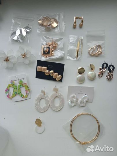 Минималистичные украшения серёжеки