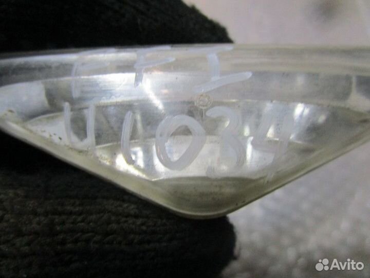 Повторитель на крыло белый Ford Focus I 1998-2005 (4195Q80QC)