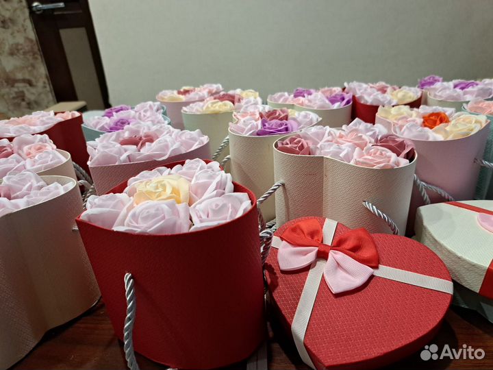 Подарок - набор из мыльных розочек в виде сердца