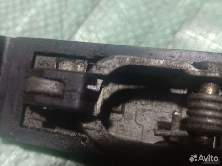 Ручка двери задняя левая Volkswagen Passat B3