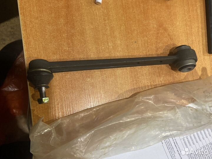 Тычаг задний w124 mercedes