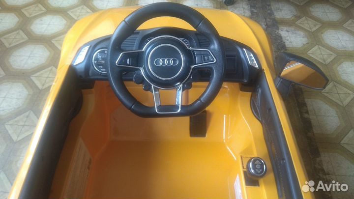 Детский электромобиль