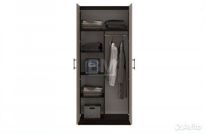 Шкаф с полками и вешалкой