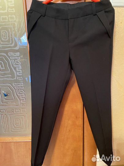 Школьная форма чёрная на девочку 122