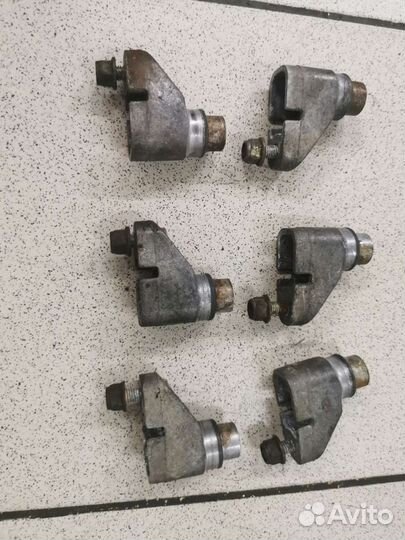 Крепление роликов brp mxz renegade 1000 h o