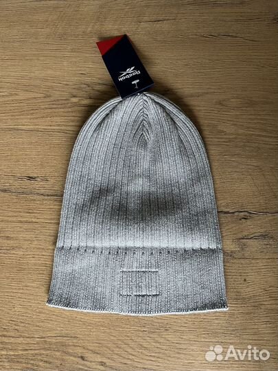Мужская шапка Reebok оригинал,новая