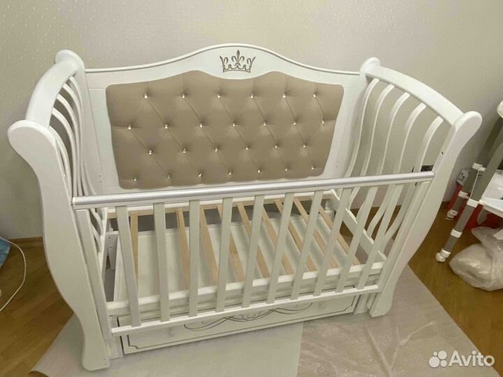 Кровати с каретной стяжкой новые