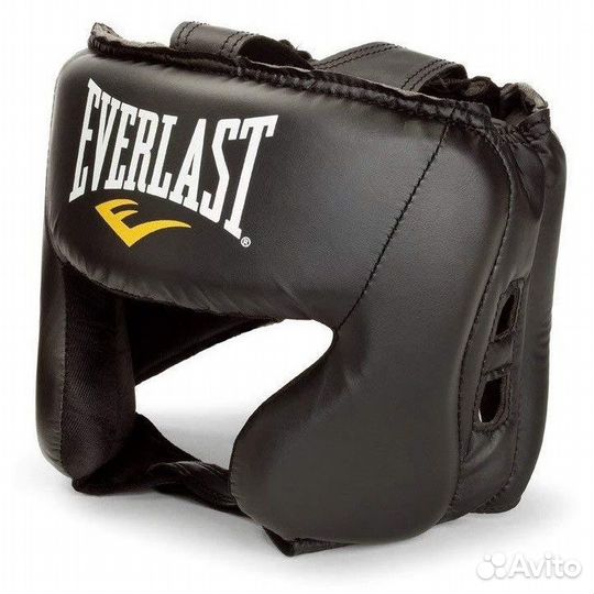 Боксерский шлем и перчатки