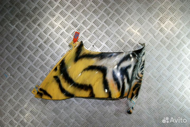 Пластик передний Yamaha TDM850-1