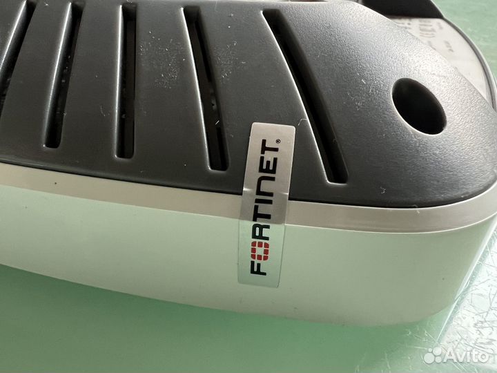 Точка доступа FortiAP-U221EV
