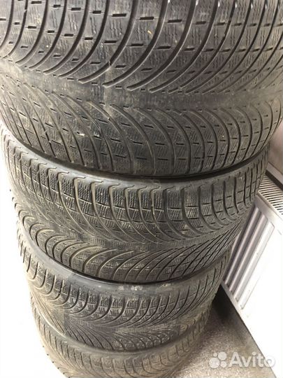 Michelin Latitude Alpin LA2 295/35 R21