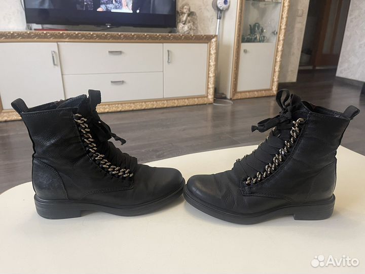 Ботинки женские