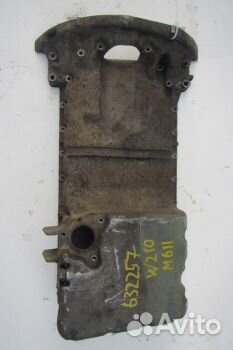 Поддон двигателя Мерседес