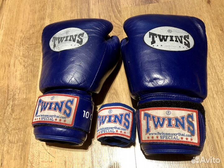 Боксерские перчатки Twins Special 10 oz (Тайланд)