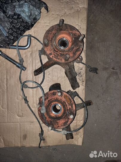 Поворотный кулак nissan almera классик