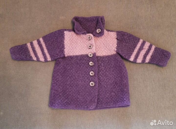 Вязаные комплекты, кофточки, шапочки ручной работы