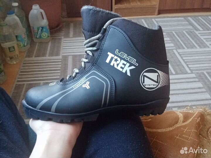 Лыжные ботинки