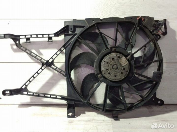 Вентилятор радиатора Opel Astra H Twin Z16XER 2008