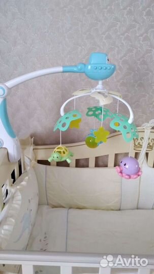 Музыкальный мобиль на кроватку