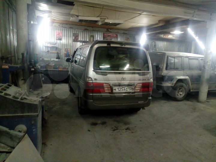 Гараж, > 30 м²