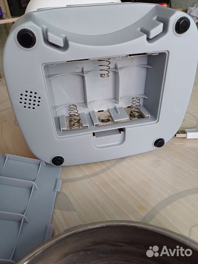 Автоматическая кормушка для кошек