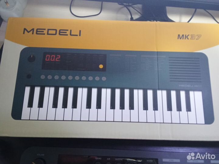 Синтезатор Medeli mk37