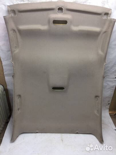 Обшивка потолка Меган 2 2005г