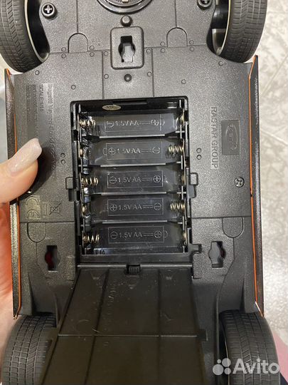 Машинка на радиоуправлении bugatti veyron