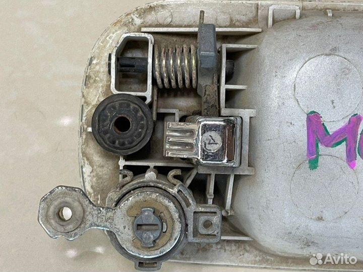 Ручка двери внешняя левая Honda Mobilio