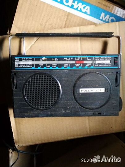 Телевизор переносной+ радиоприемник