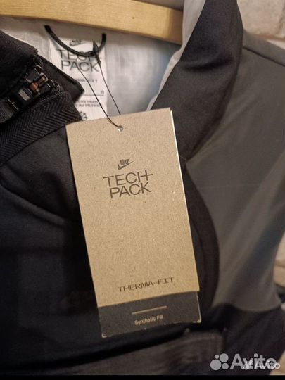 Жилетка Nike tech pach