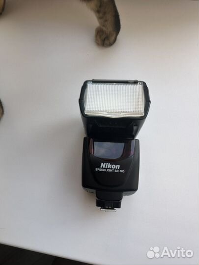 Вспышка Nikon Speedlight SB-700
