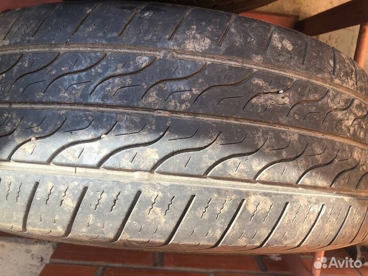 Yokohama 104ZR 215/60 R16 90