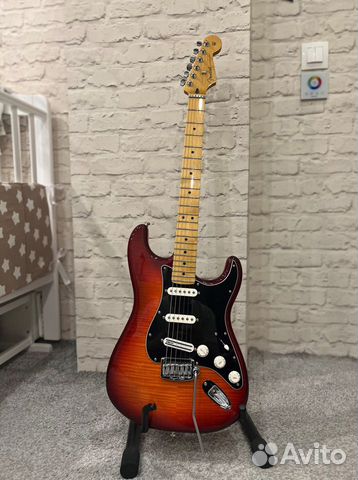 Fender Stratocaster Plus Top MN Aged Cherry