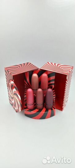 MAC Набор для губ Mistletoe Matte Powder Kiss Lips