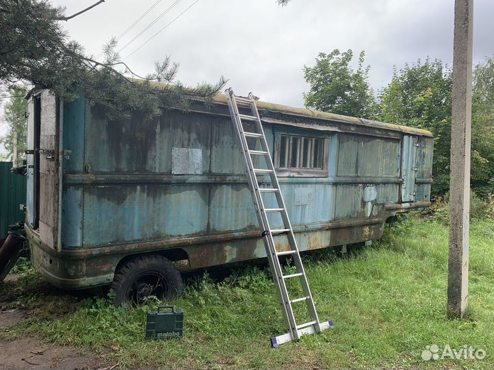 Вагончик бытовка бу металлическая на колёсах