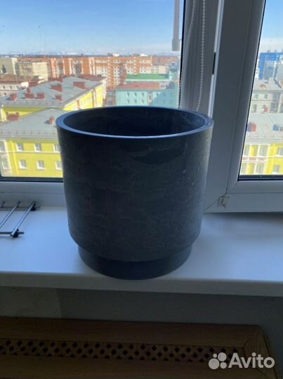 Кашпо горшок для цветов